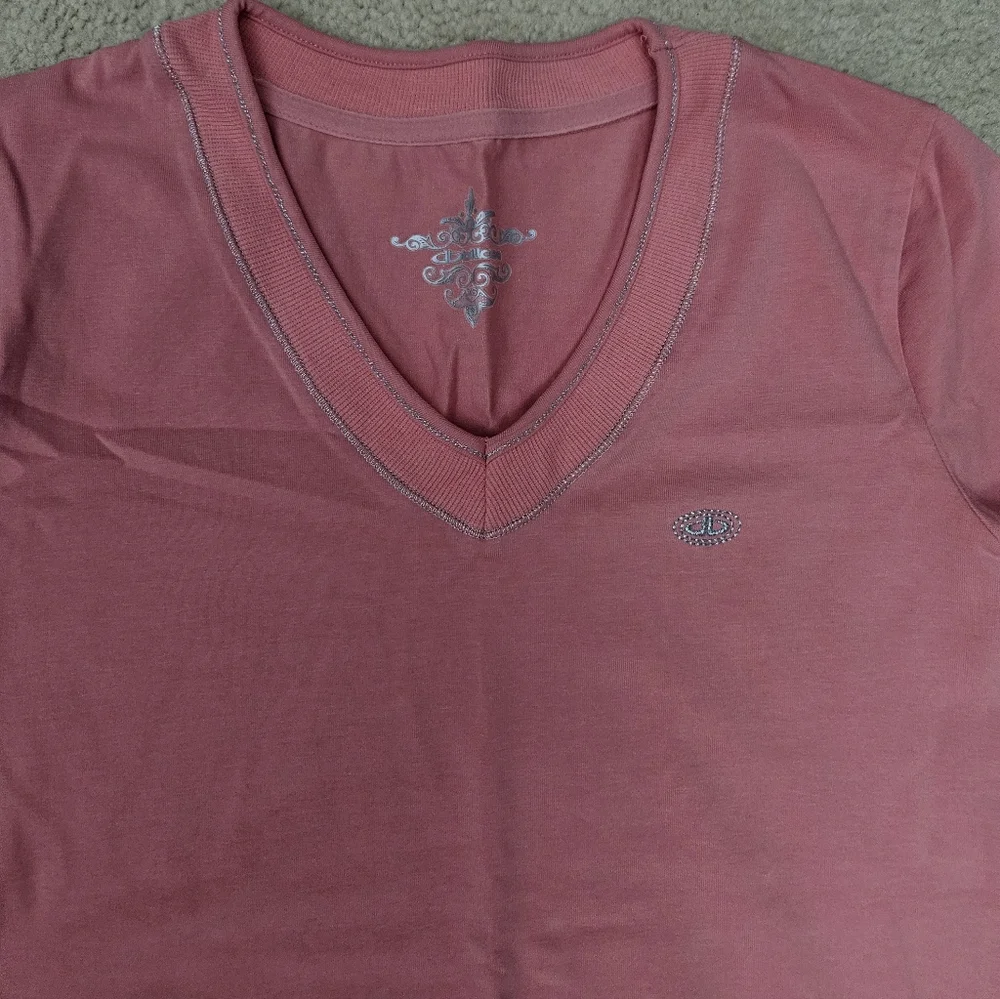 Top - Picture 2 of 2